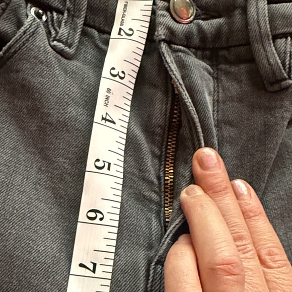 Good American Dark Gray Skinny Jeans - Picture 5 of 9